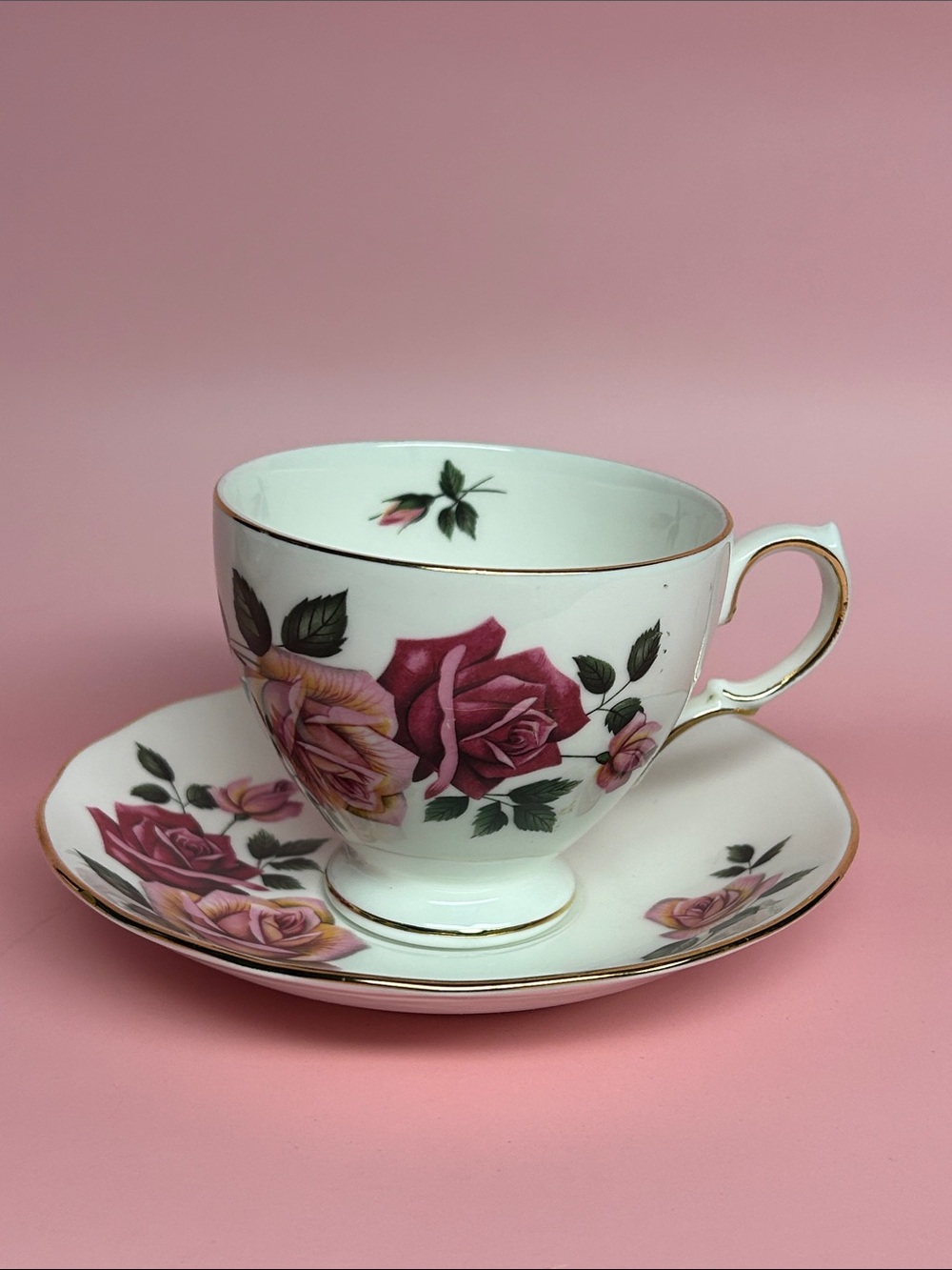 Vtg English Bone China Tea Cup & Saucer Royal Vale Pink roses Gold trim #8329